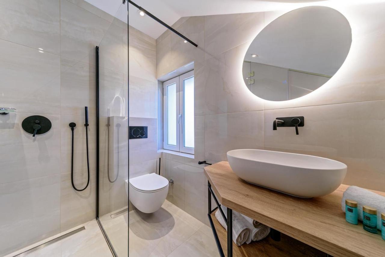 Lumiere Luxury Rooms Сплит Екстериор снимка