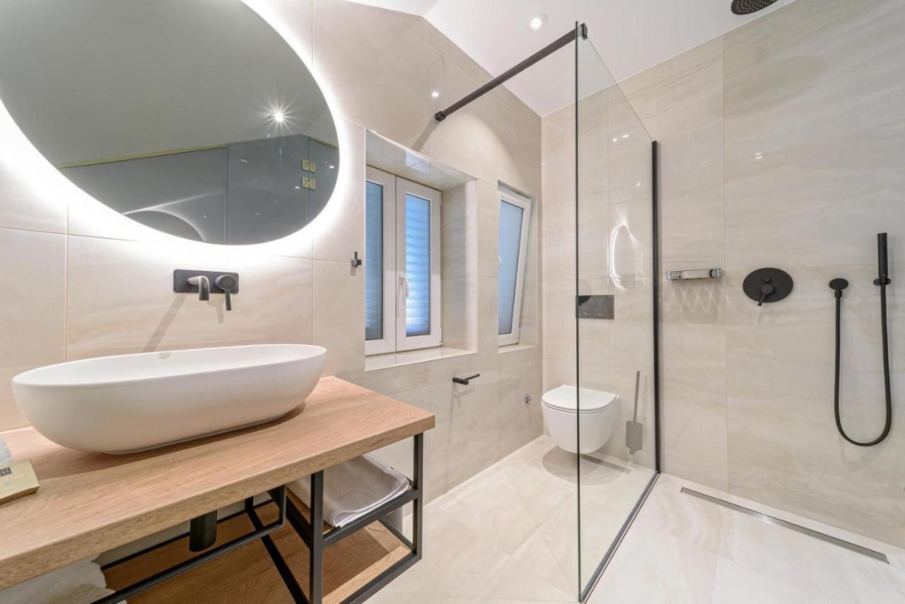 Lumiere Luxury Rooms Сплит Екстериор снимка